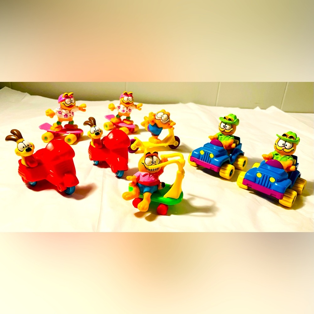 Vintage Garfield the cat toy Lot